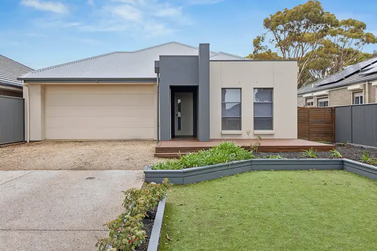 14 Salmon Gum Crescent