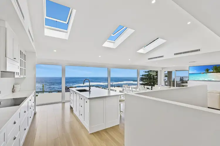 6 Henrys Road, Forresters Beach NSW 2260