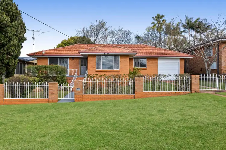 8 Hunter Street, Centenary Heights QLD 4350