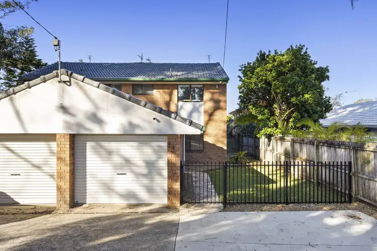 2/11 Waratah Avenue, Biggera Waters QLD 4216