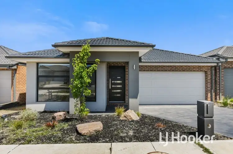 33 Bona Vista Rise, Clyde VIC 3978