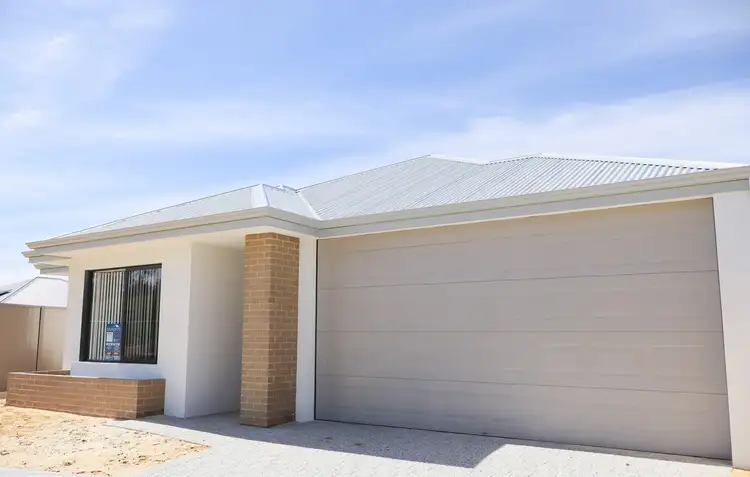 Second view of Homely house listing, 29 Ainsworth Crescent Mandogalup, Mandogalup WA 6167