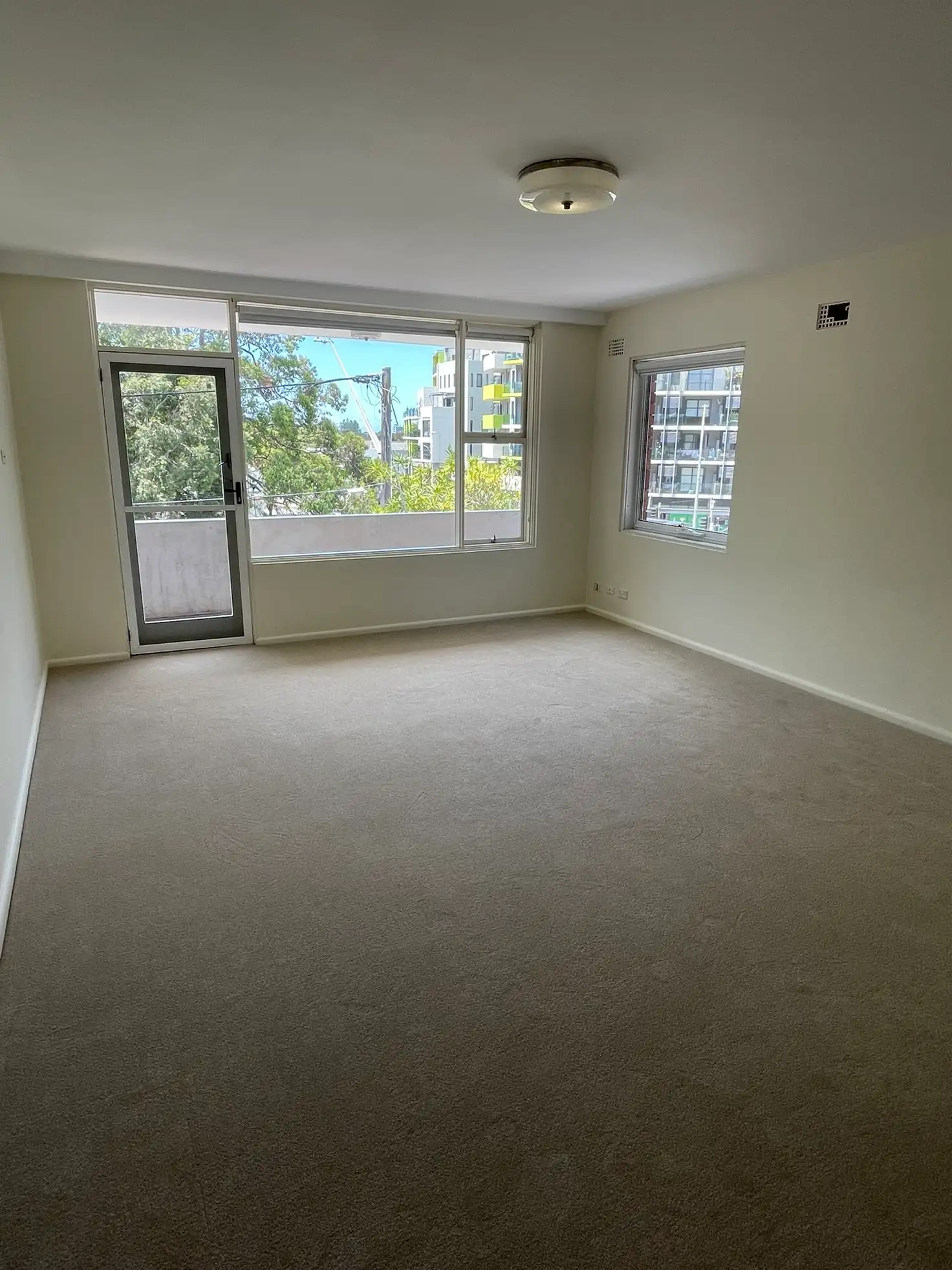Main view of Homely unit listing, 2/2 Kingsway, Dee Why NSW 2099