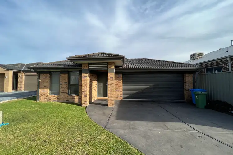 10 Tankard Drive, Cranbourne VIC 3977