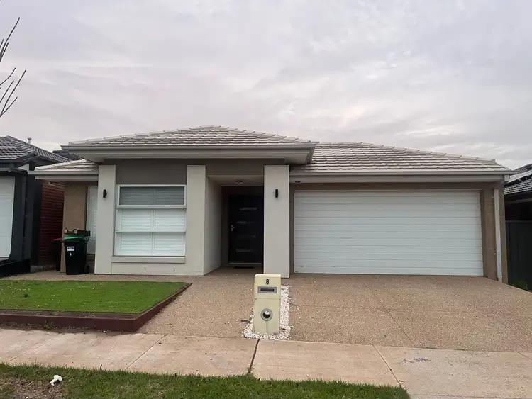8 Rio Way, Truganina VIC 3029