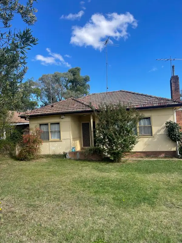 19 Chisholm Crescent, Bradbury NSW 2560