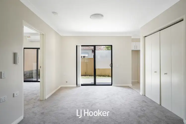2/27 Hart Drive, Constitution Hill NSW 2145