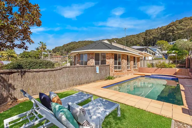 24 Mawarra Road, Wamberal NSW 2260