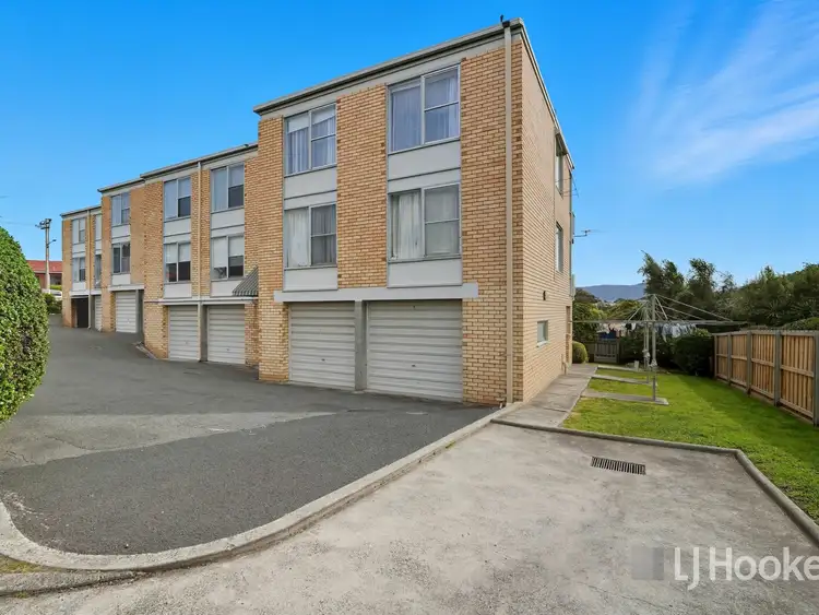 Unit 8/8 Ballawinnie Road, Lindisfarne TAS 7015