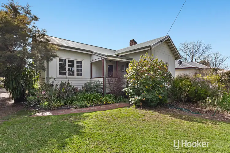 27 Atkinson Street South, Collie WA 6225