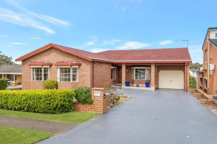 28 Prairievale Road, Bossley Park NSW 2176
