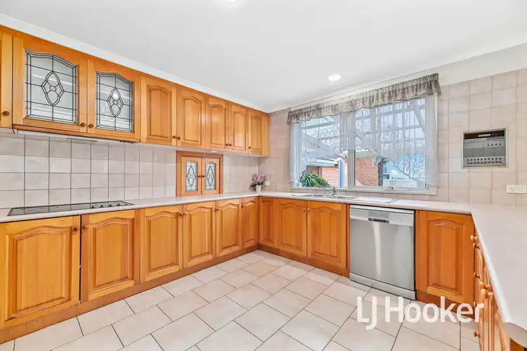 Sixth view of Homely house listing, 4 Reynolds Court, Endeavour Hills VIC 3802