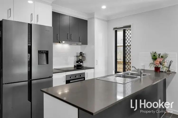 7 Slate Street, Yarrabilba QLD 4207