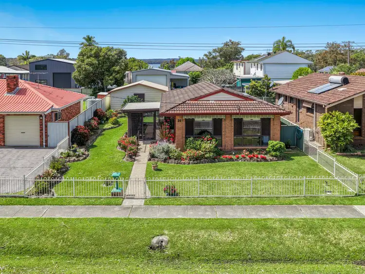 18-20 Vales Road, Mannering Park NSW 2259