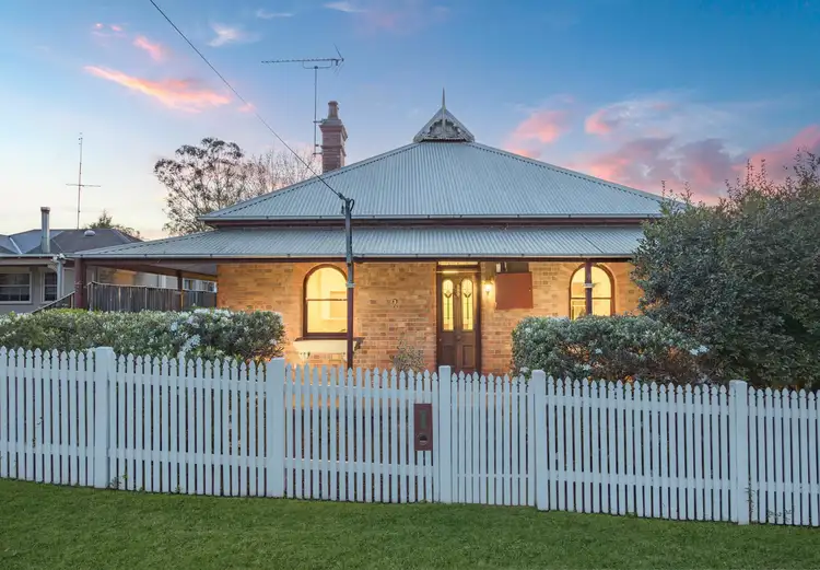 2 Campbell Street, Picton NSW 2571