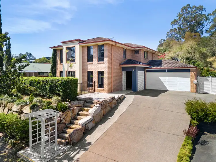 1 Riversleigh Crescent