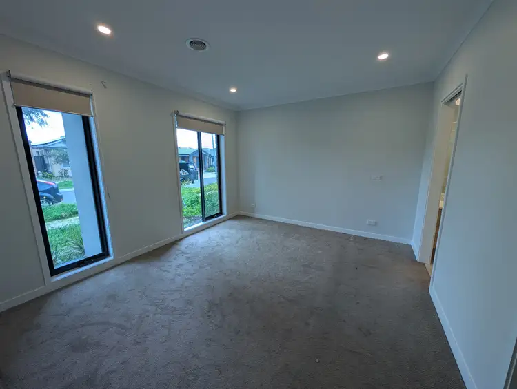 Fifth view of Homely house listing, 11 Scaevola Road, Craigieburn VIC 3064