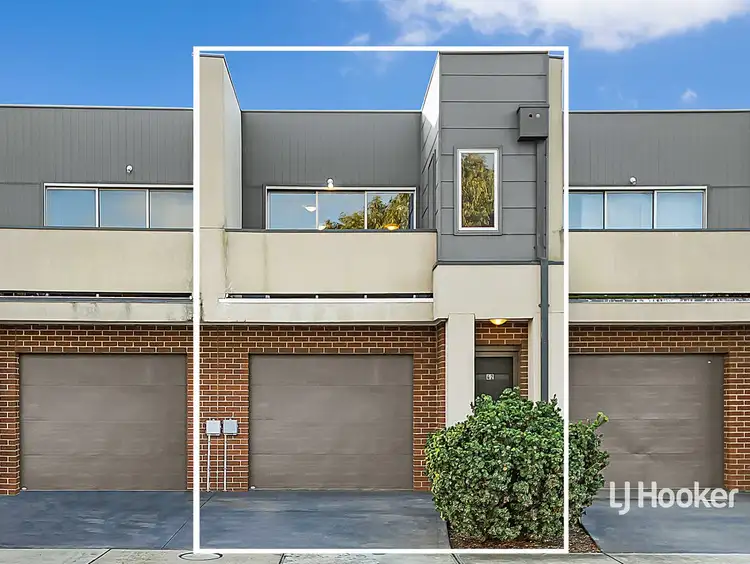 42/64 Escapade Boulevard, Craigieburn VIC 3064