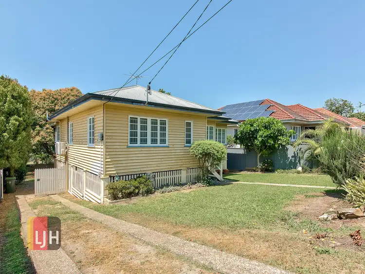 7 Pedley Street, Wavell Heights QLD 4012