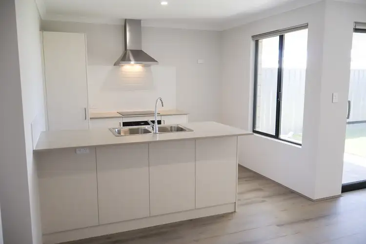 4A Eliza Way, Ravenswood WA 6208