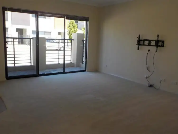 Fourth view of Homely house listing, 8 Eveleigh Boulevard, Clarkson WA 6030