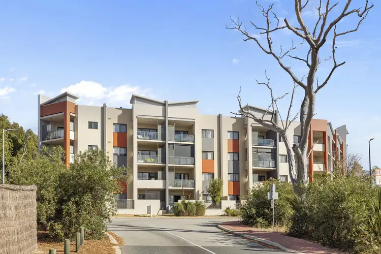 18/2 Molloy Promenade