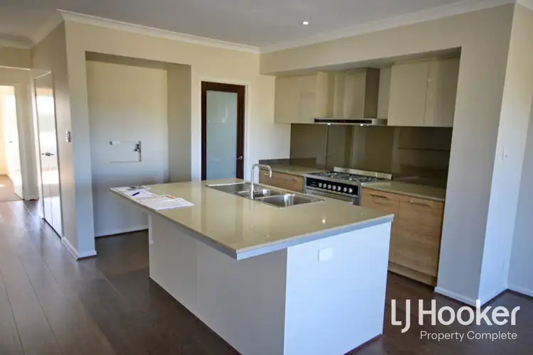 1 Hantlemann Lane, Yarrabilba QLD 4207