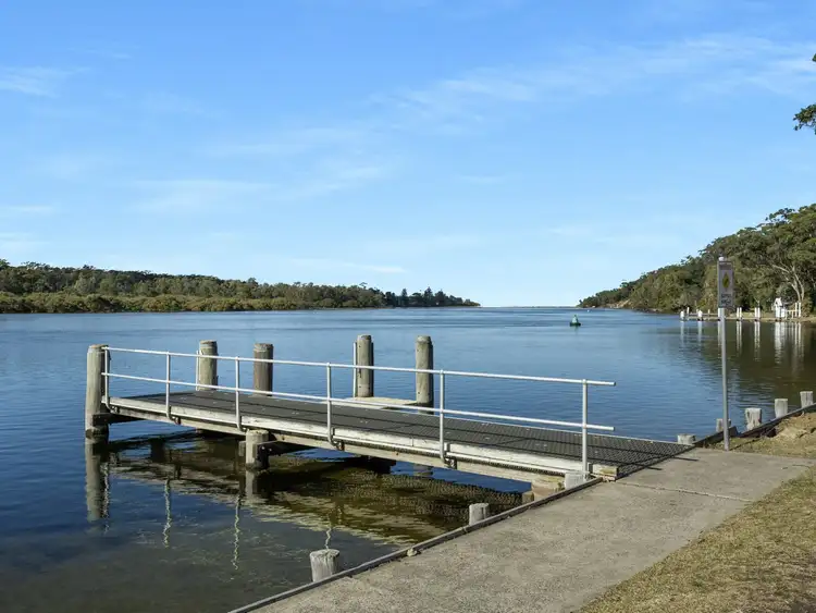 5 Edgewater Avenue, Sussex Inlet NSW 2540