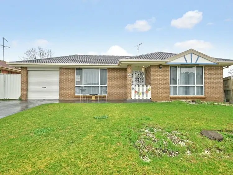 318 Copperfield Drive, Rosemeadow NSW 2560