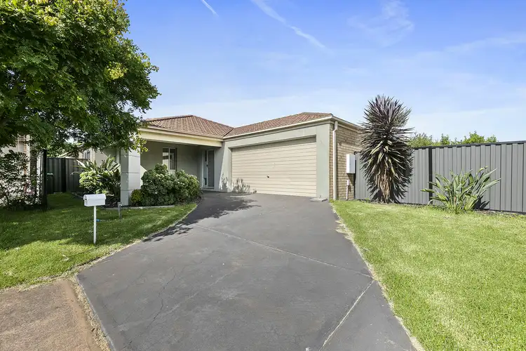 11 Oliver Place, Point Cook VIC 3030