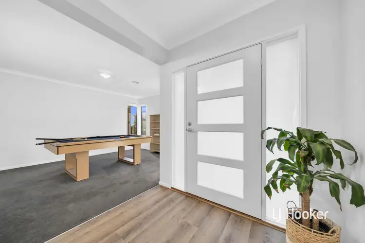 Second view of Homely house listing, 6 Sonder Avenue, Werribee VIC 3030