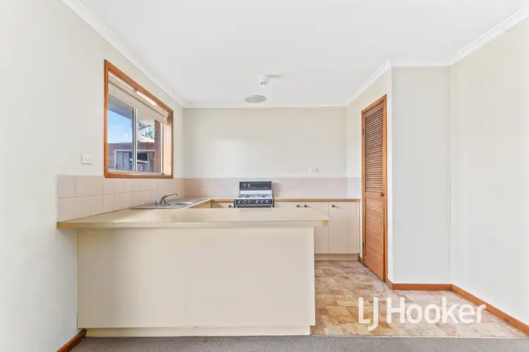 Fifth view of Homely unit listing, 1/2 Barilla Court, Cranbourne VIC 3977