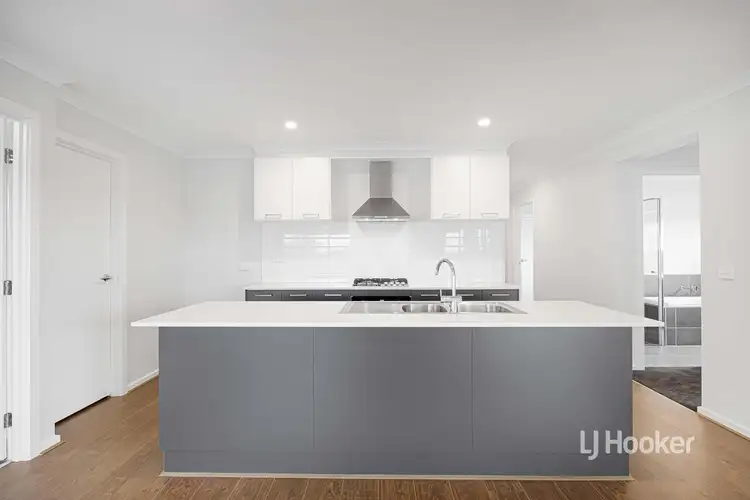 Fifth view of Homely house listing, 10 Granville Street, Manor Lakes VIC 3024