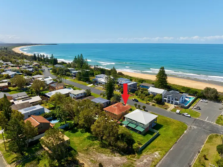 Second view of Homely unit listing, 1/24 Jubilee Parade, Diamond Beach NSW 2430