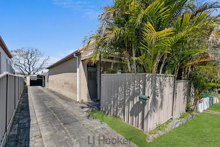 28 Sixth Street, Boolaroo NSW 2284