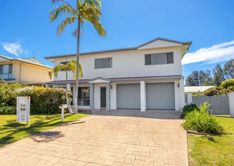 5 Banyula Drive, Old Bar NSW 2430