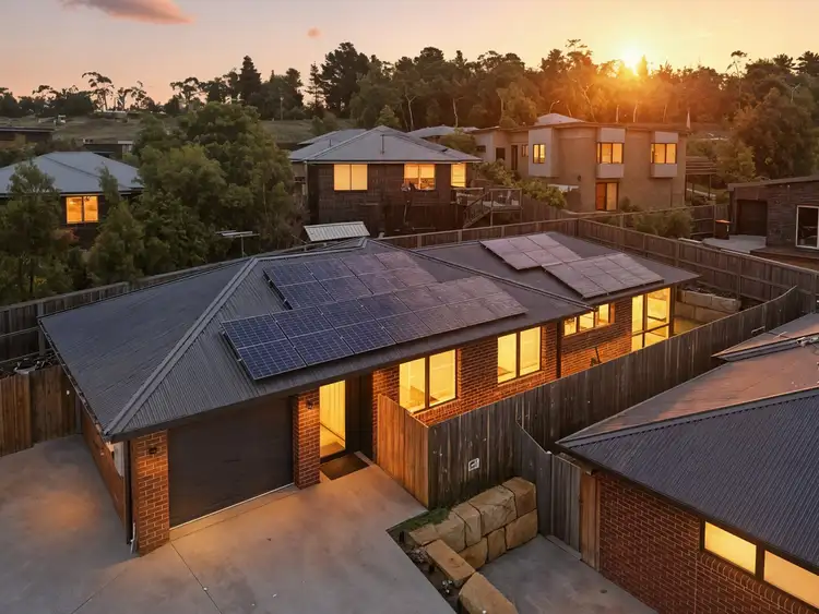 Villa 2/4 Pauls Road, Lindisfarne TAS 7015