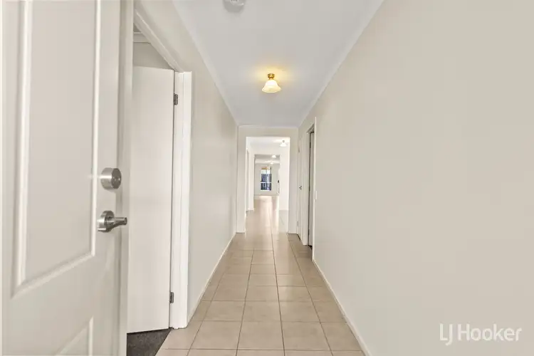 18 Riesling Crescent, Andrews Farm SA 5114