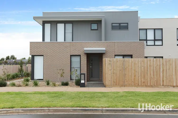 2 Sullivan Walk, Point Cook VIC 3030