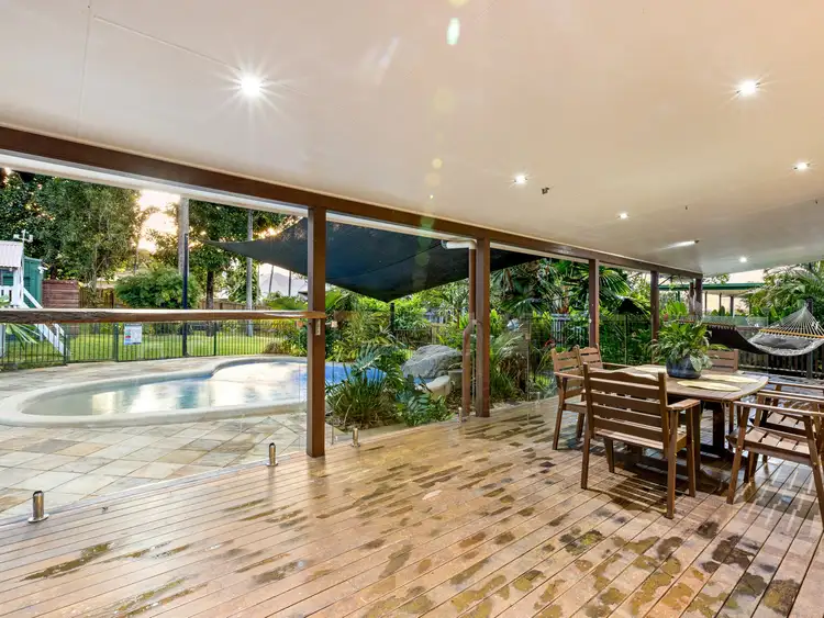 10 Dalgety Street, Stratford QLD 4870