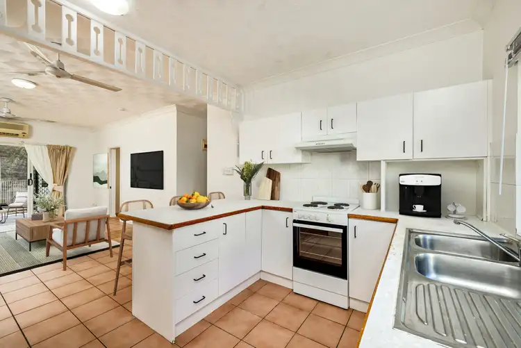 Second view of Homely unit listing, 2/34 Springfield Crescent, Manoora QLD 4870