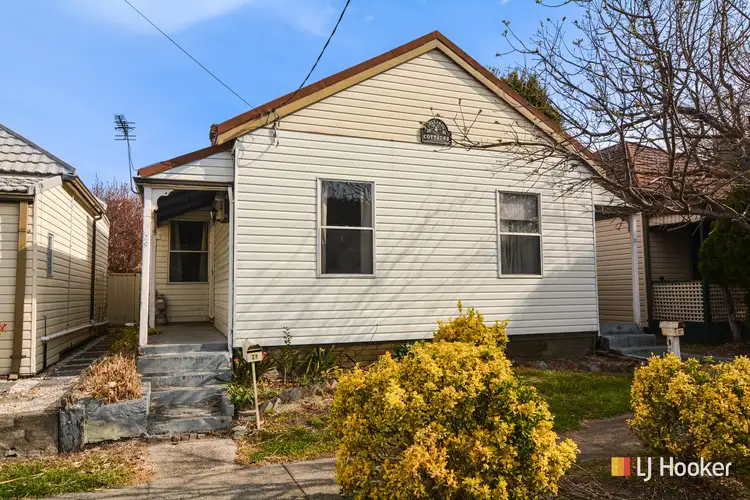 29 Read Avenue, Lithgow NSW 2790
