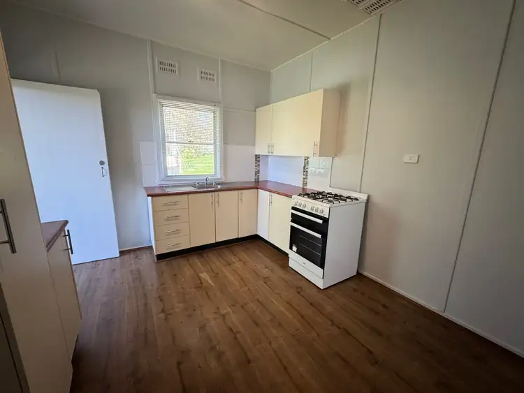 Fourth view of Homely house listing, 5 McKenzie Place, West Bathurst NSW 2795