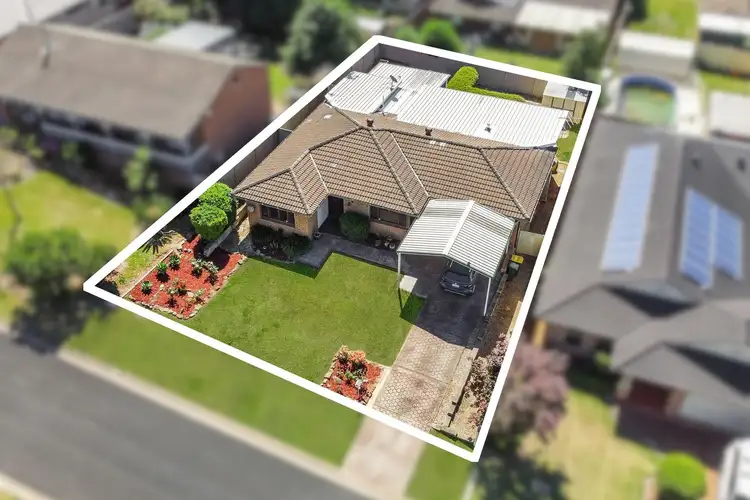 Second view of Homely house listing, 6 Squeers Place, Ambarvale NSW 2560