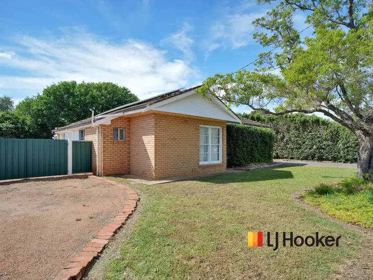 9 Meryula Street, Narromine NSW 2821