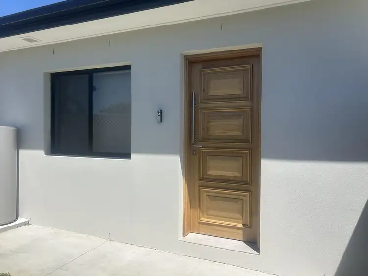 98a Melbourne road, St Johns Park NSW 2176