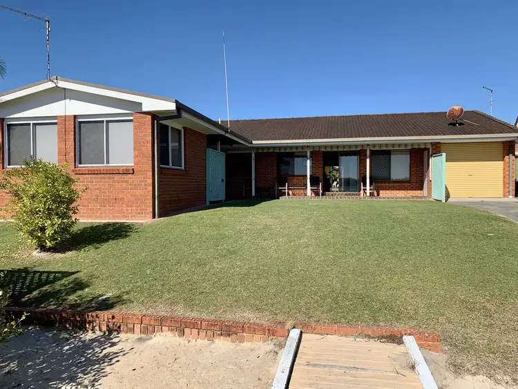 19 Melaleuca Drive, Yamba NSW 2464