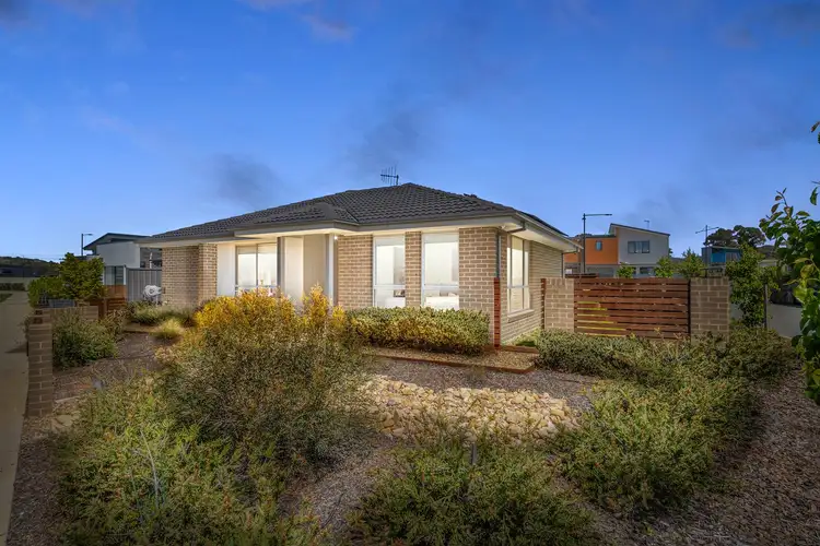 6 Grace Munro Crescent, Strathnairn ACT 2615