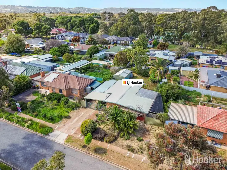 11 Rhus Avenue, Elizabeth Vale SA 5112