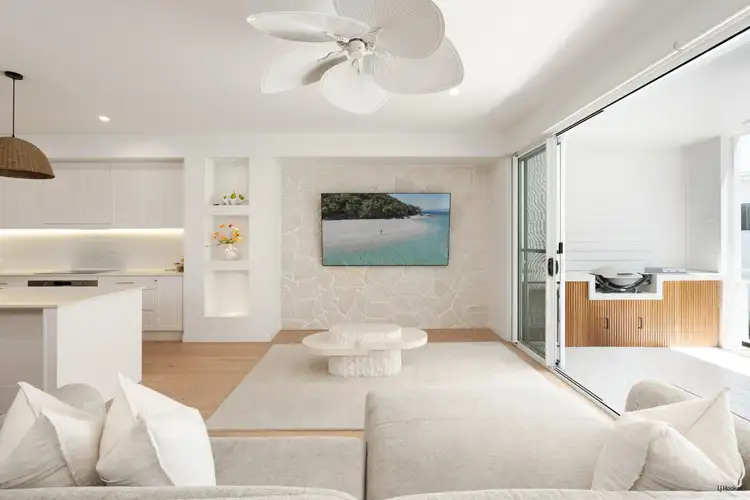 4/11 Appel Street, Coolangatta QLD 4225